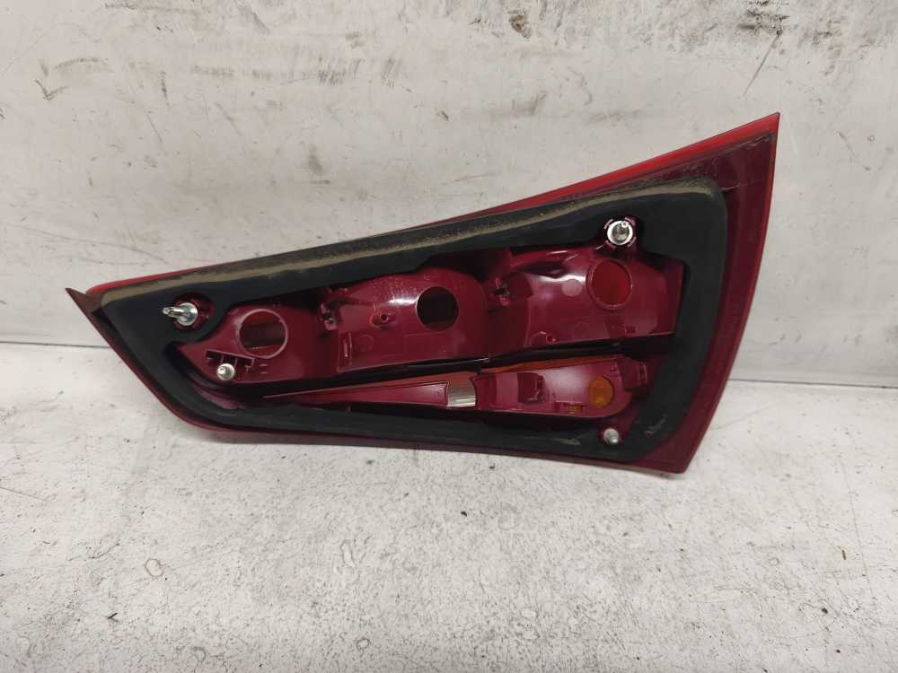 FEU ARRIERE GAUCHE AUDI A1 - Vue 2